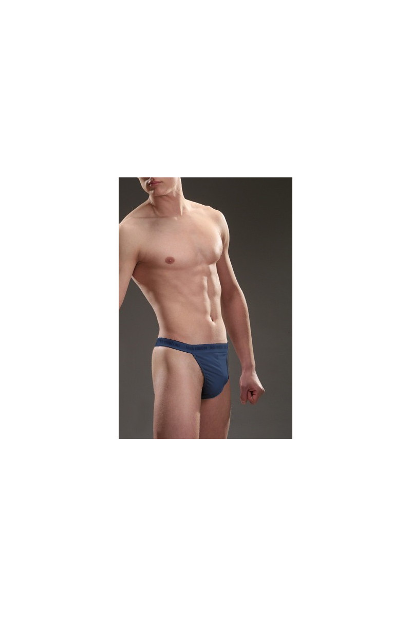 Stringi Cornette High Emotion M-2XL Cornette24,99&nbsp;zł 24,99&nbsp;zł MD_423 stringi